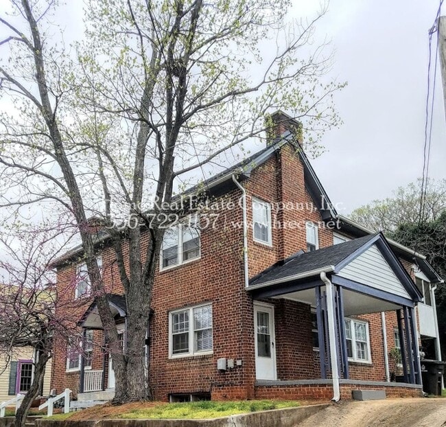 123 S Poplar St in Winston-Salem, NC - Building Photo - Building Photo