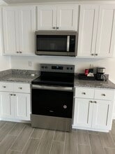 2156 Edison Ave, Unit 2 in Ft. Myers, FL - Building Photo - Building Photo