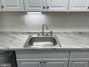 5 Maplewood Ct in West Deptford, NJ - Building Photo - Building Photo