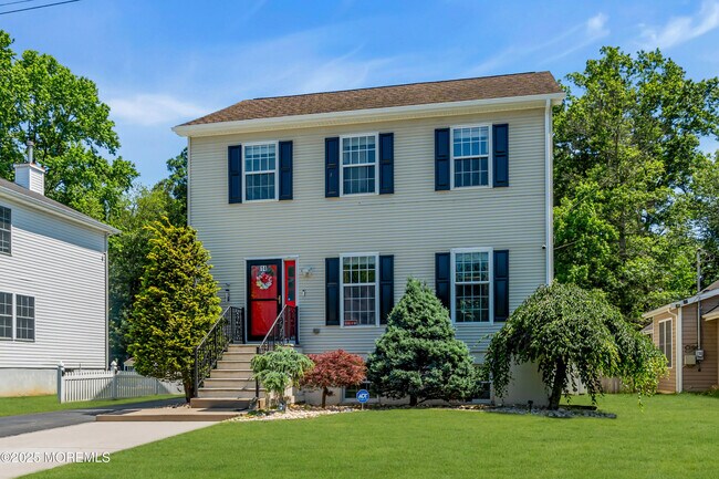14 Evan Ave in East Windsor, NJ - Building Photo - Building Photo
