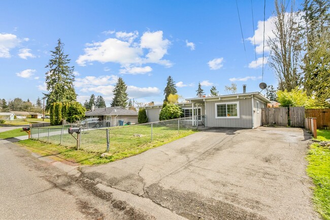 4504 223rd St SW in Mountlake Terrace, WA - Building Photo - Building Photo