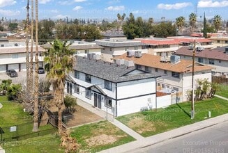 900 Pacheco Rd in Bakersfield, CA - Building Photo - Building Photo