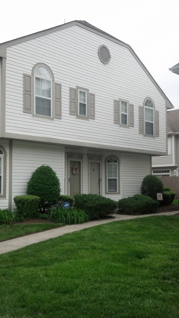 property at 1208 Daylily Dr