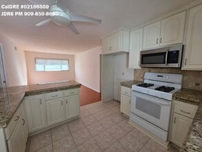 11 Eccelstone Cir in Irvine, CA - Building Photo - Building Photo