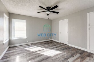 232 Alexandria St in Mesquite, TX - Building Photo - Building Photo