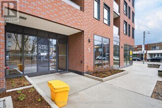 5 Lakeview Ave in Toronto, ON - Building Photo - Building Photo