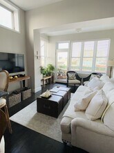 744 N May St in Chicago, IL - Building Photo - Building Photo