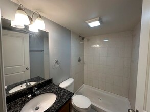 2748 W Le Moyne St, Unit 3E in Chicago, IL - Building Photo - Building Photo