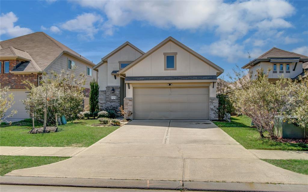 32038 Quail Terrace Ln in Shenandoah, TX - Foto de edificio
