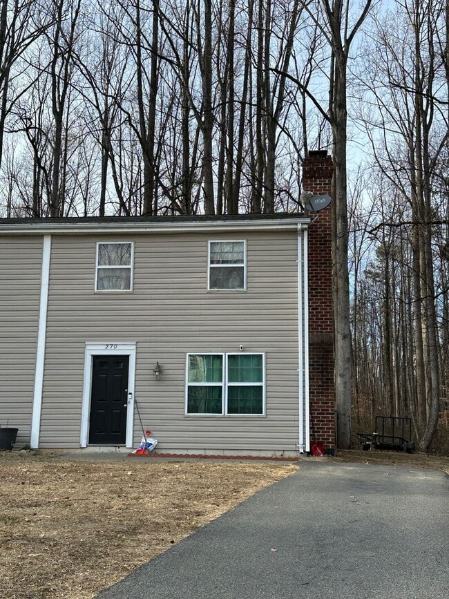 property at 270 Albert Ct