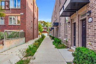 3 Elsie Ln in Toronto, ON - Building Photo - Building Photo