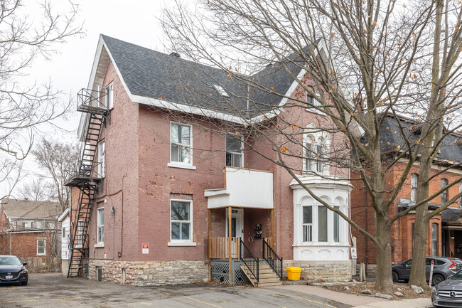 219 Daly Av in Ottawa, ON - Building Photo - Primary Photo