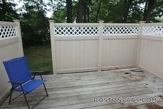 34 Village Hill Ln in Natick, MA - Building Photo - Building Photo