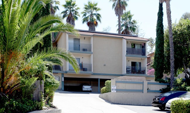 Del Mesa Apartments in La Mesa, CA - Foto de edificio - Building Photo