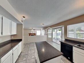 7010 W Oraibi Dr in Glendale, AZ - Building Photo - Building Photo