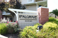 The Falgrove in Omaha, NE - Foto de edificio - Building Photo