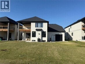 193 Whelan Ave in Amherstburg, ON - Building Photo - Building Photo