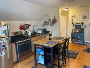 48-50 Lowell St. Unit 3, Unit 3 in Somerville, MA - Foto de edificio - Building Photo