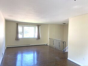 20 Heritage Pl in Bridgeport, CT - Building Photo - Building Photo