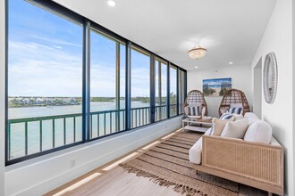 1542 Jupiter Cove Dr in Jupiter, FL - Building Photo - Building Photo