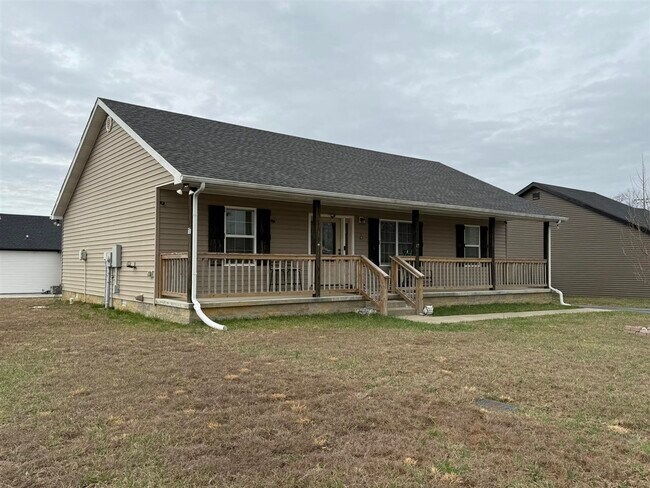 17 Christopher Ave in Glasgow, KY - Building Photo - Building Photo
