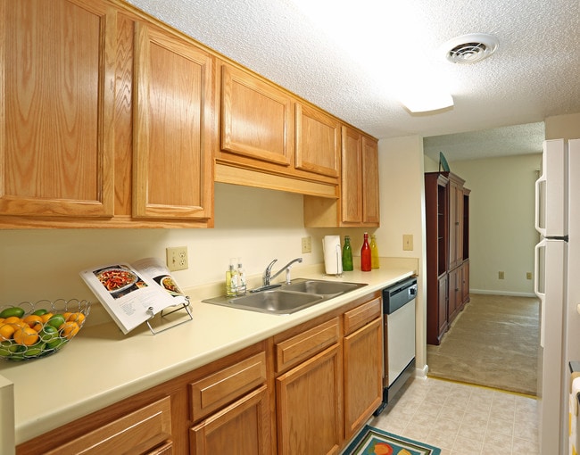Lexington Place Apartments