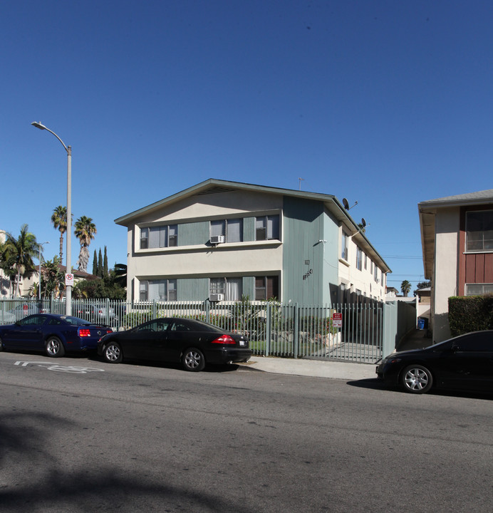 1254 N Orange Dr in Los Angeles, CA - Building Photo