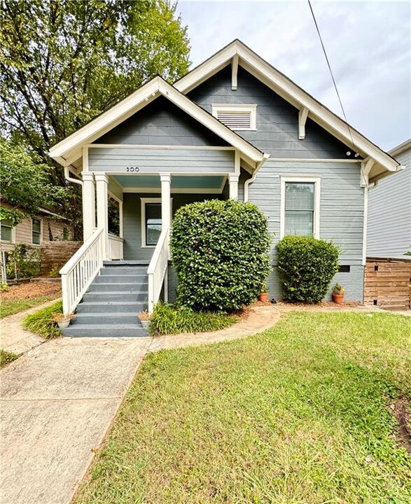 200 Palatka St SE in Atlanta, GA - Building Photo