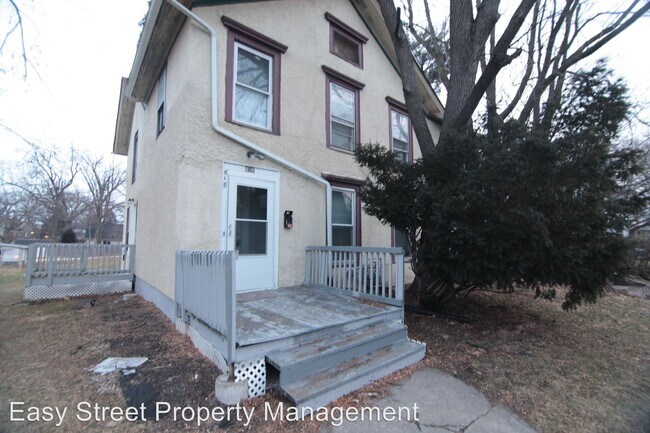 618 E Locust St in Davenport, IA - Foto de edificio - Building Photo