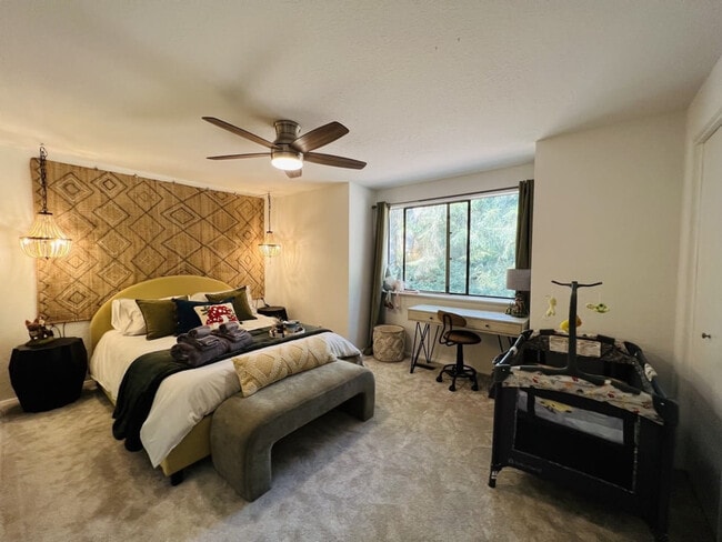 26928 WA-525 in Coupeville, WA - Building Photo - Building Photo