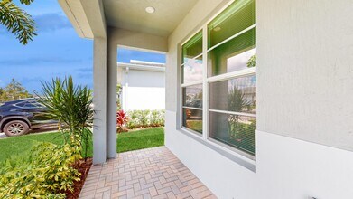 10677 SW Gloriana St in Port St. Lucie, FL - Building Photo - Building Photo
