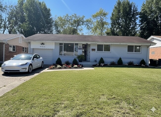 property at 924 Lebon Dr