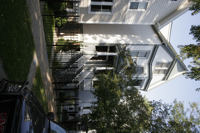 1216 W Oakdale Ave in Chicago, IL - Foto de edificio - Building Photo
