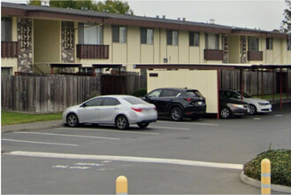 Westwood Garden Apartments in Arcata, CA - Foto de edificio - Building Photo