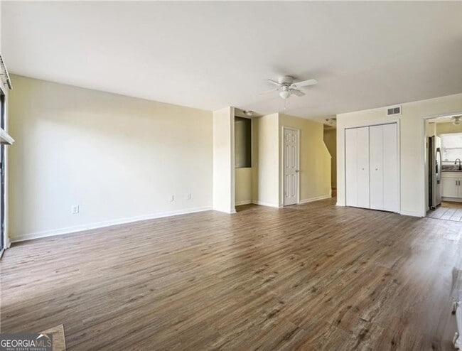 2391 Cove Rd in Lithonia, GA - Foto de edificio - Building Photo