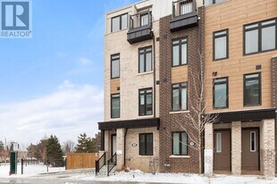 26 Case Ootes Dr in Toronto, ON - Building Photo