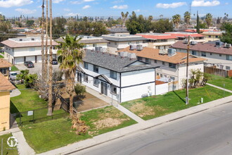 900 Pacheco Rd in Bakersfield, CA - Building Photo - Building Photo