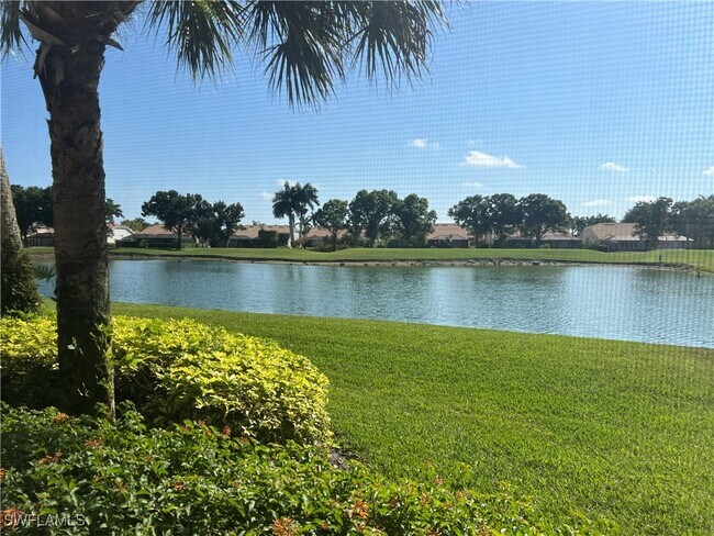 6815 Ascot Dr in Naples, FL - Foto de edificio - Building Photo