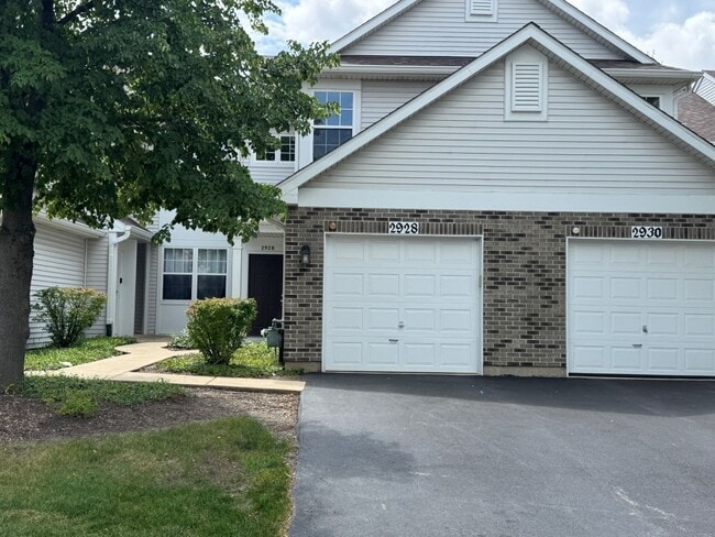 2928 Kentshire Cir in Naperville, IL - Building Photo - Building Photo