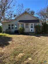 418 Quebe Ln in McGregor, TX - Building Photo - Building Photo