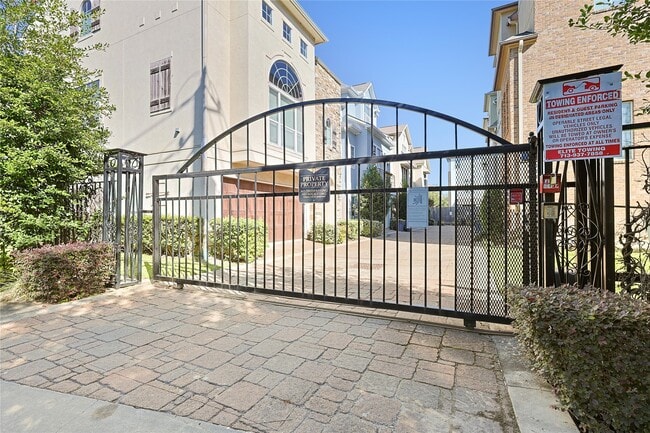 property at 2712 Sherwin St