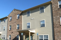 Pinebrook & Library Park Apartments in Greenwood, IN - Foto de edificio - Building Photo