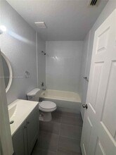 14000 NE 2nd Ave in Miami, FL - Building Photo - Building Photo