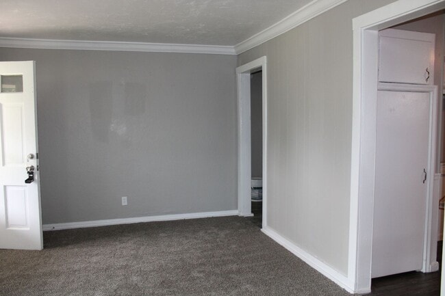 514 E Douglas Dr in Midwest City, OK - Building Photo - Building Photo