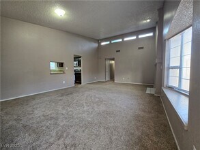 104 Lucy Thompson St in Las Vegas, NV - Building Photo - Building Photo