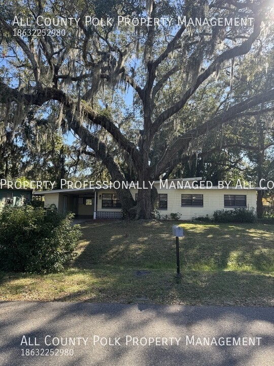 1108 Largo Dr in Orlando, FL - Foto de edificio