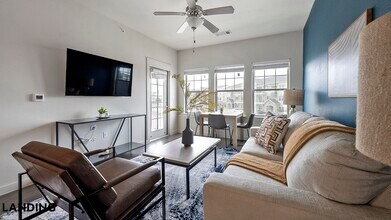 2115 Windsor Blvd, Unit 2206 in Lockhart, TX - Foto de edificio - Building Photo