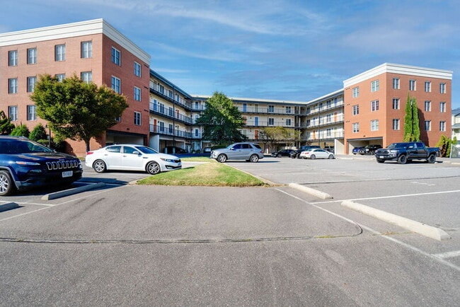 2951 Baltic Ave in Virginia Beach, VA - Building Photo - Building Photo