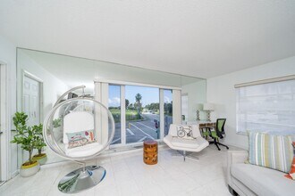 6 Lucerne Ave in Lake Worth, FL - Building Photo - Building Photo