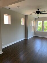 5315 W Montrose Ave, Unit 2 in Chicago, IL - Building Photo - Building Photo